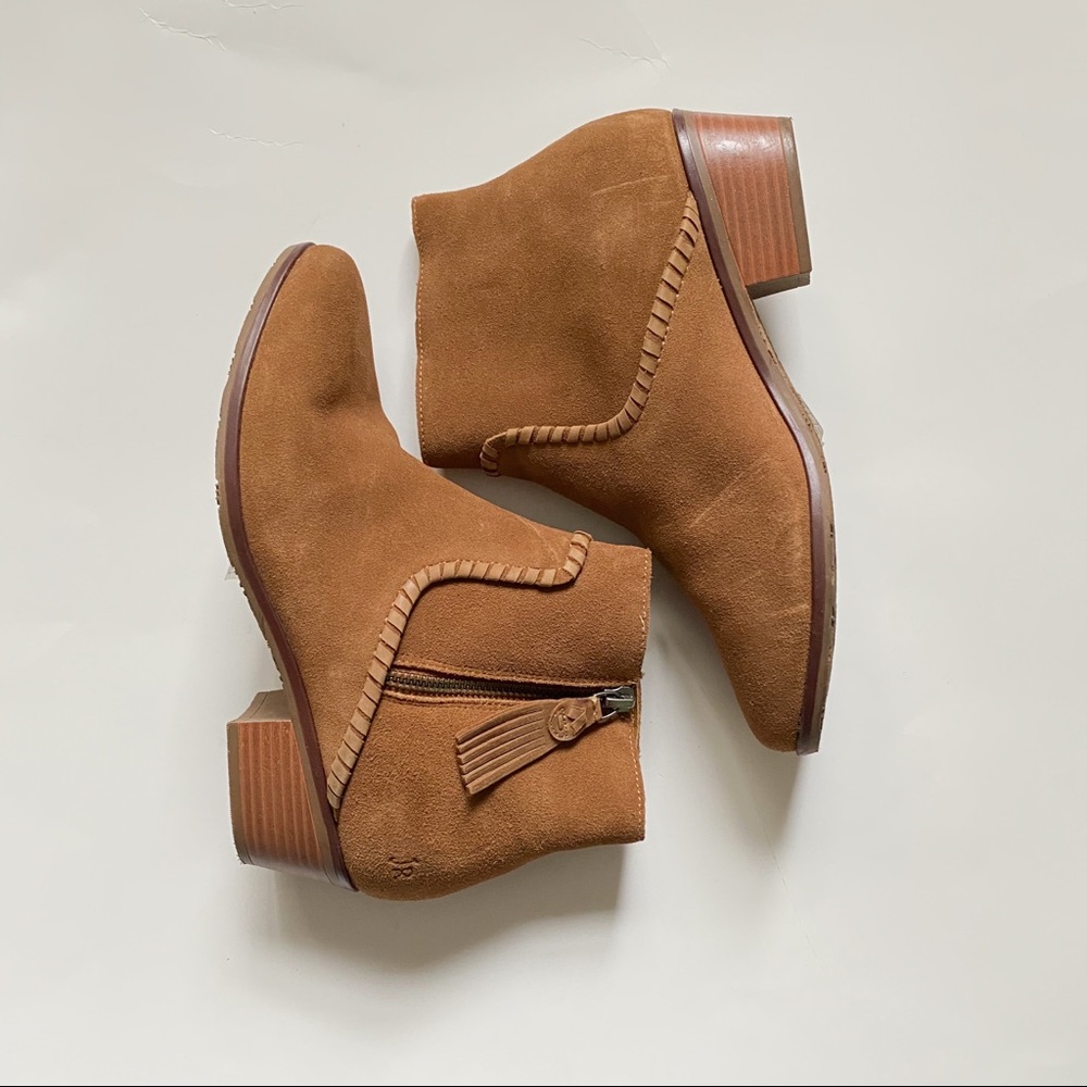 EUC Jack Rogers tan waterproof booties Sz 6.5